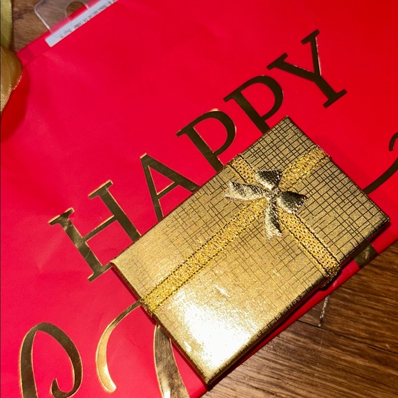 CHANEL Repurposed Gold Chain Necklace with Iconic Pendant - Picture 6 of 6